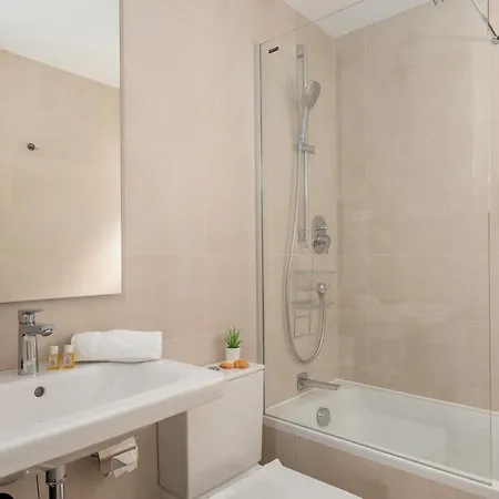 Stunning Flat Gym&pool By Costarentals - Ref 130 דירה פואנגירולה